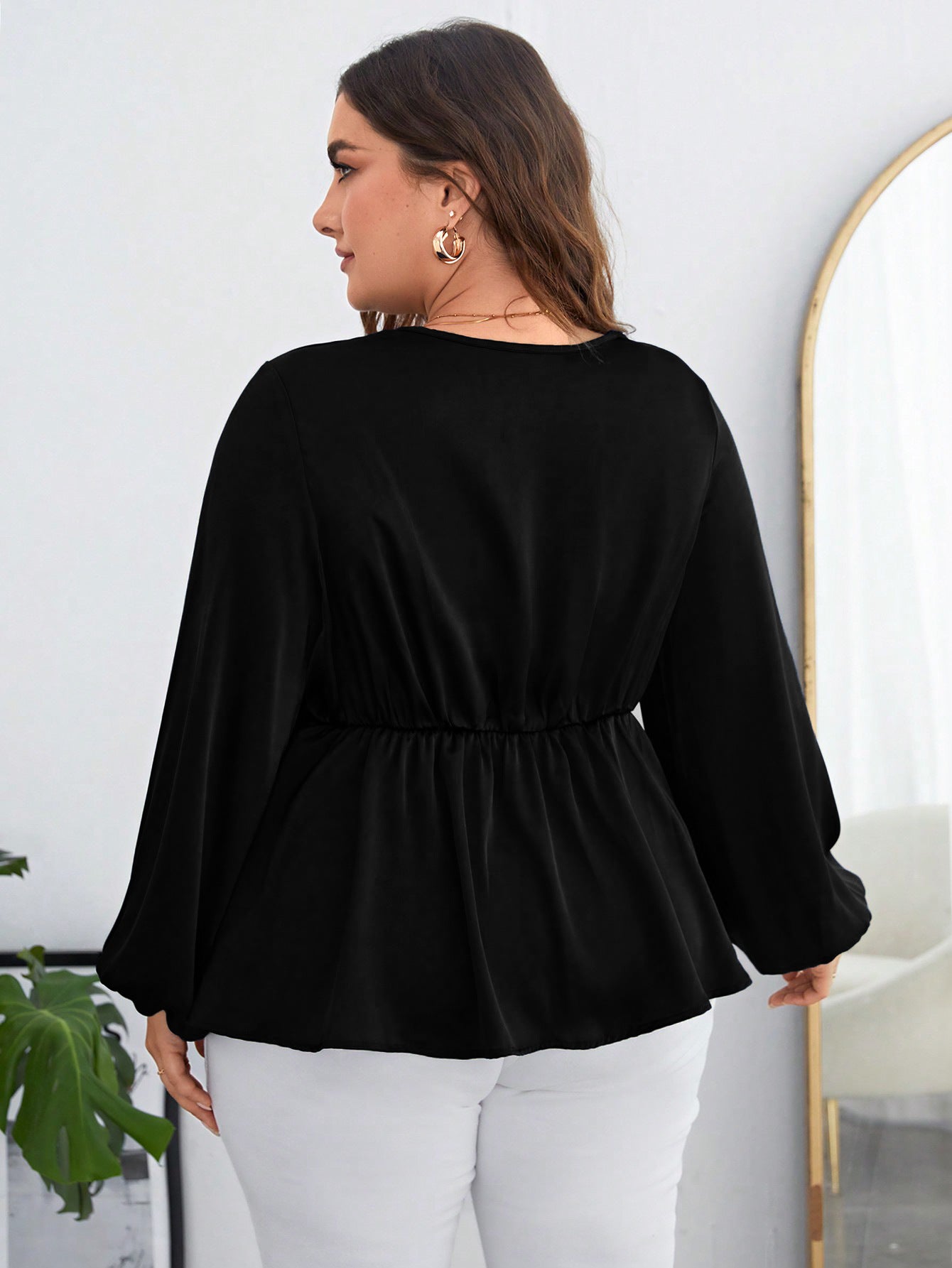 Woochic Haut grande taille en mousseline col en V manches bouffantes cintrée