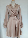 Woochic mini-robe trapèze satin avec ceinture v-cou manches longues doux cocktail
