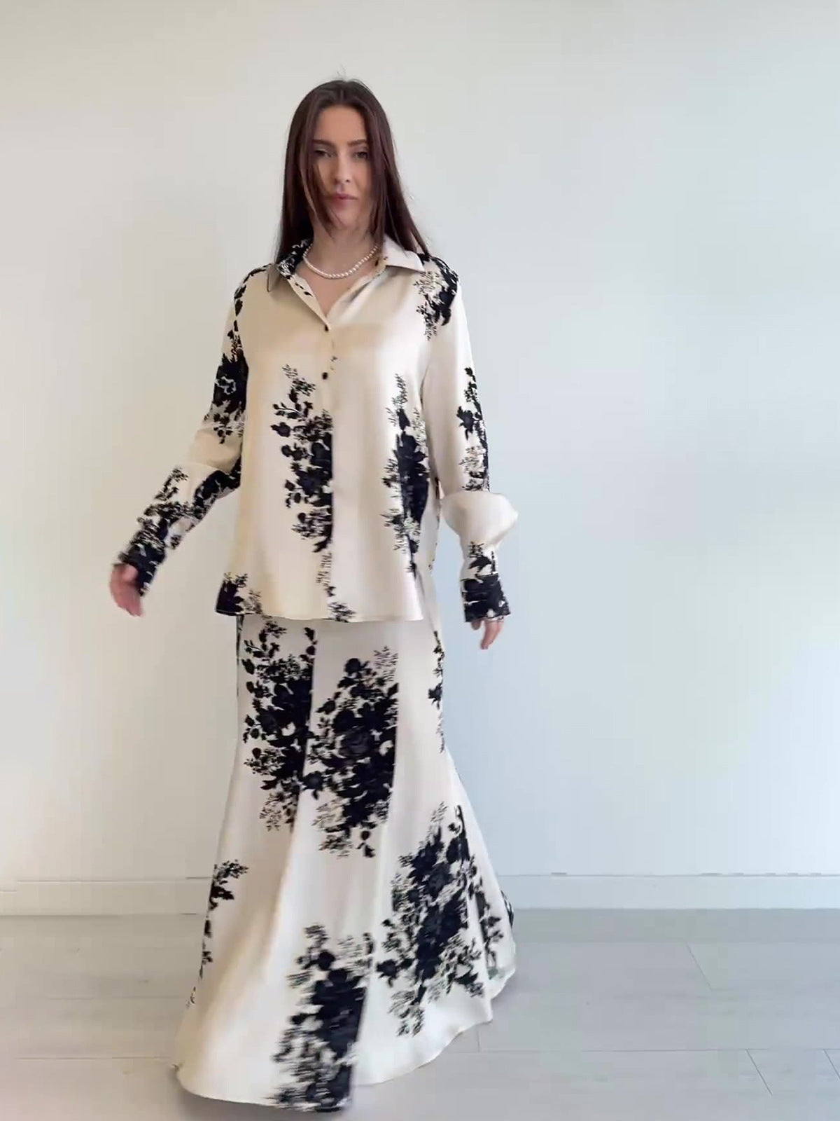 Woochic robe à manches longues deux-pièces imprimé dessinés à la main abricot S