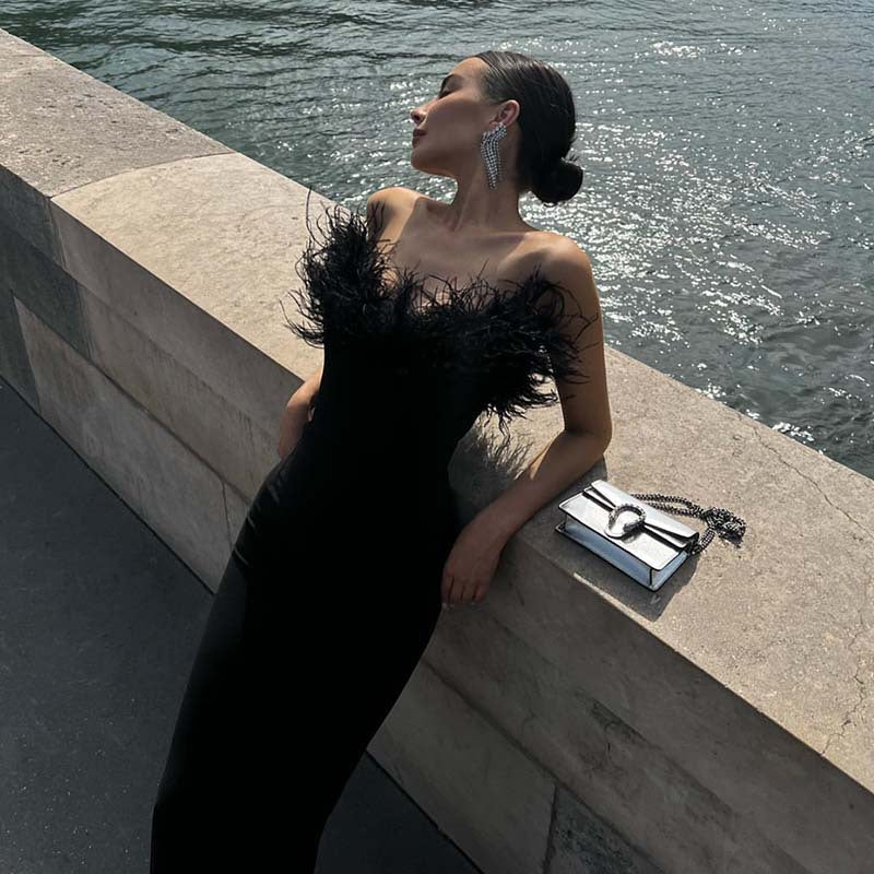 Woochic robe à plumes bustier col en V fendue taille haute