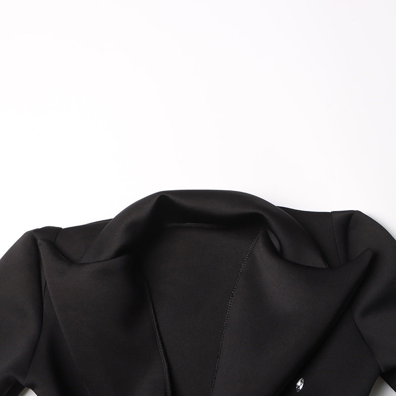 Woochic robe blazer col en V cintrée strass, design