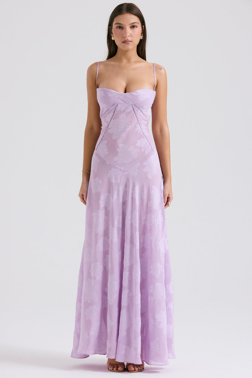 Woochic robe cocktail à bretelles dentelle épaules dénudée cintée plissée