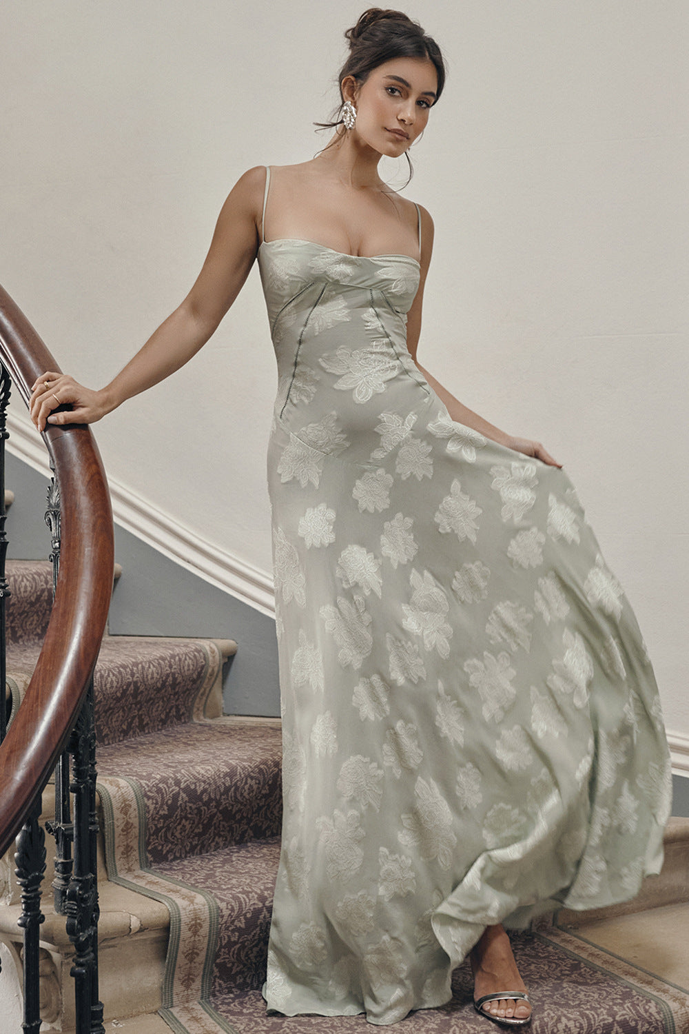 Woochic robe cocktail à bretelles dentelle épaules dénudée cintée plissée vert clair S