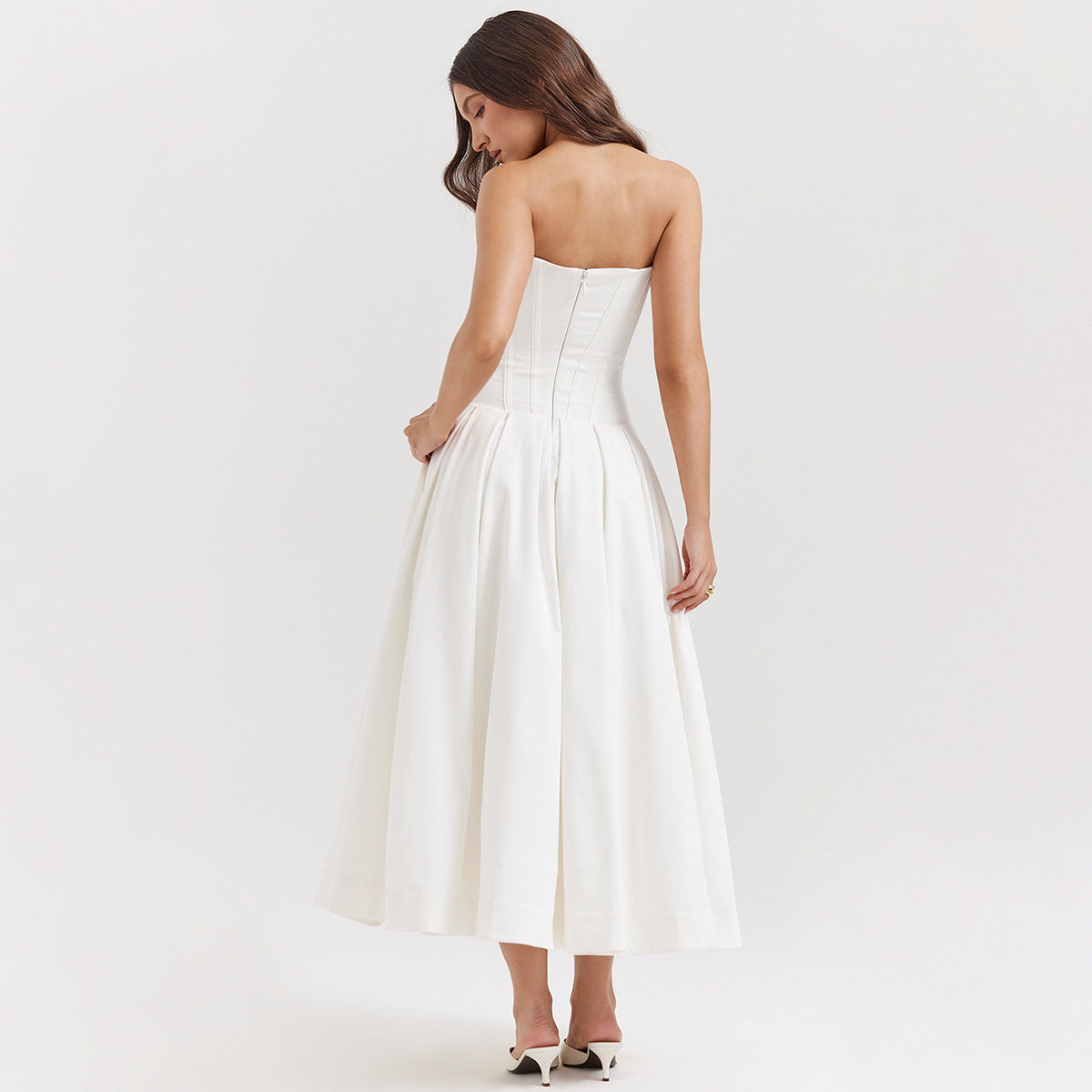 Woochic robe cocktail col en V dos nu cintrée bustier