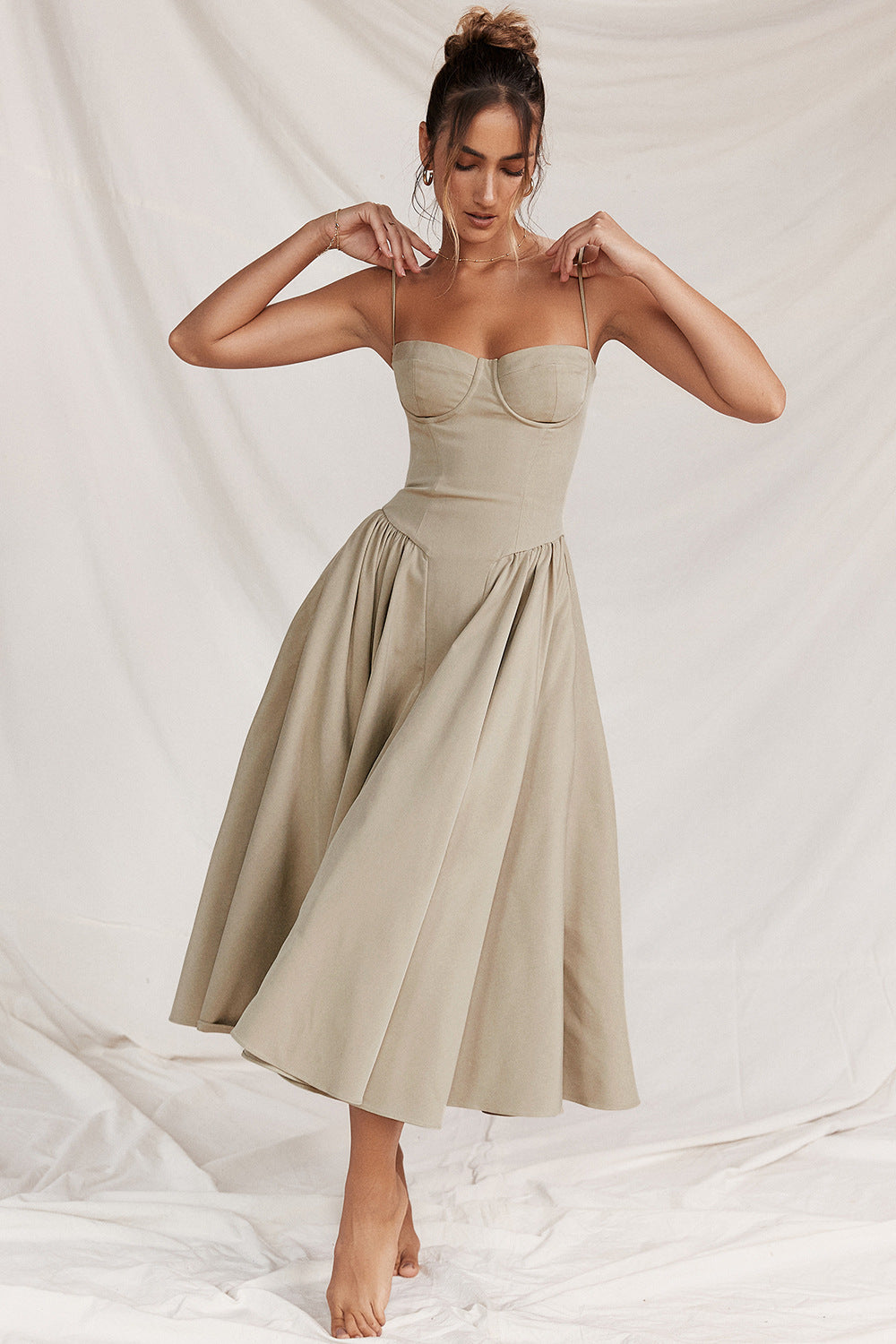 Woochic robe cocktail imprimée folrale à bretelles cintrée marron S