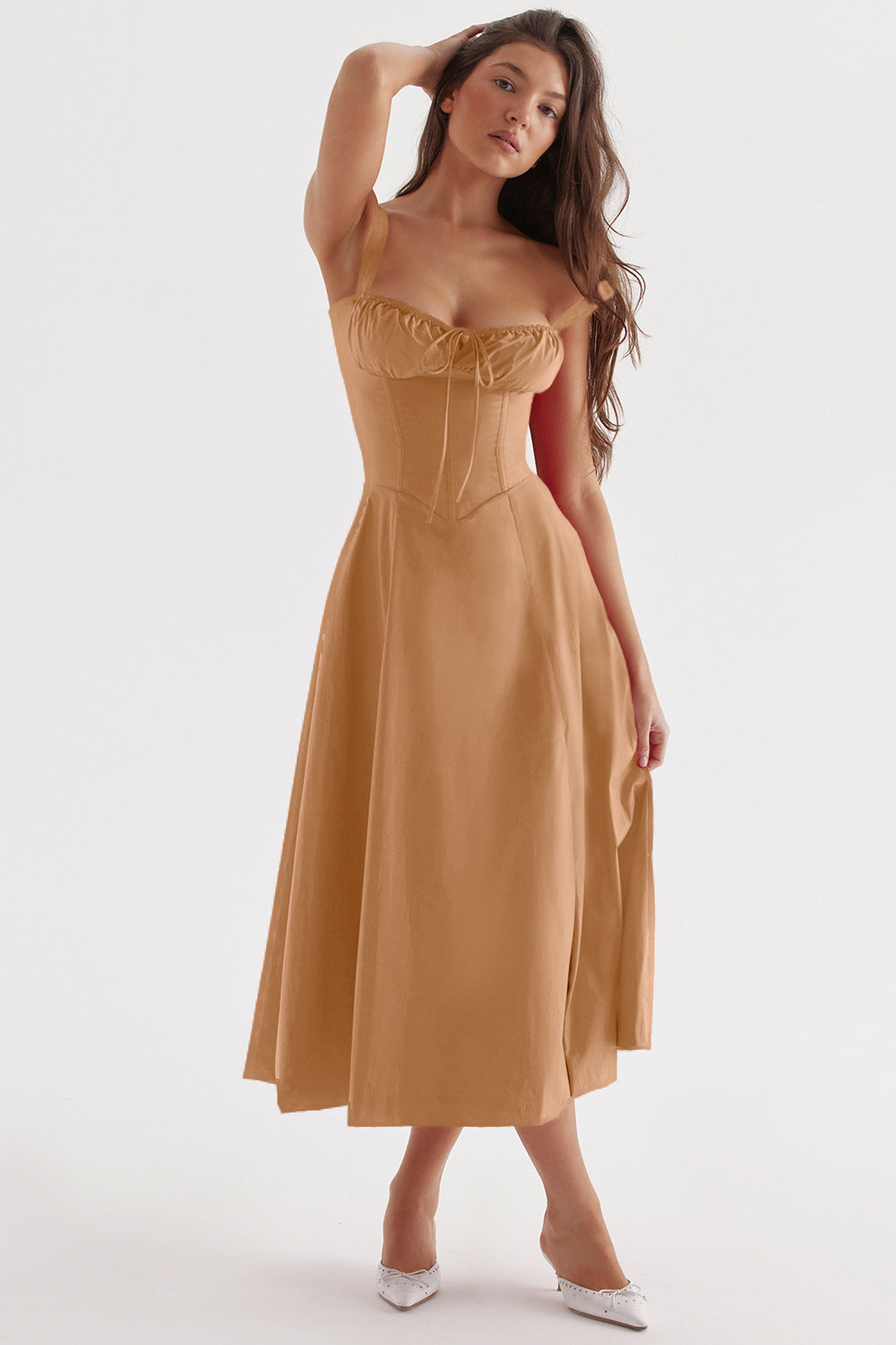 Woochic robe cocktail longue trapèze à bretelles fendue cintrée caramel S