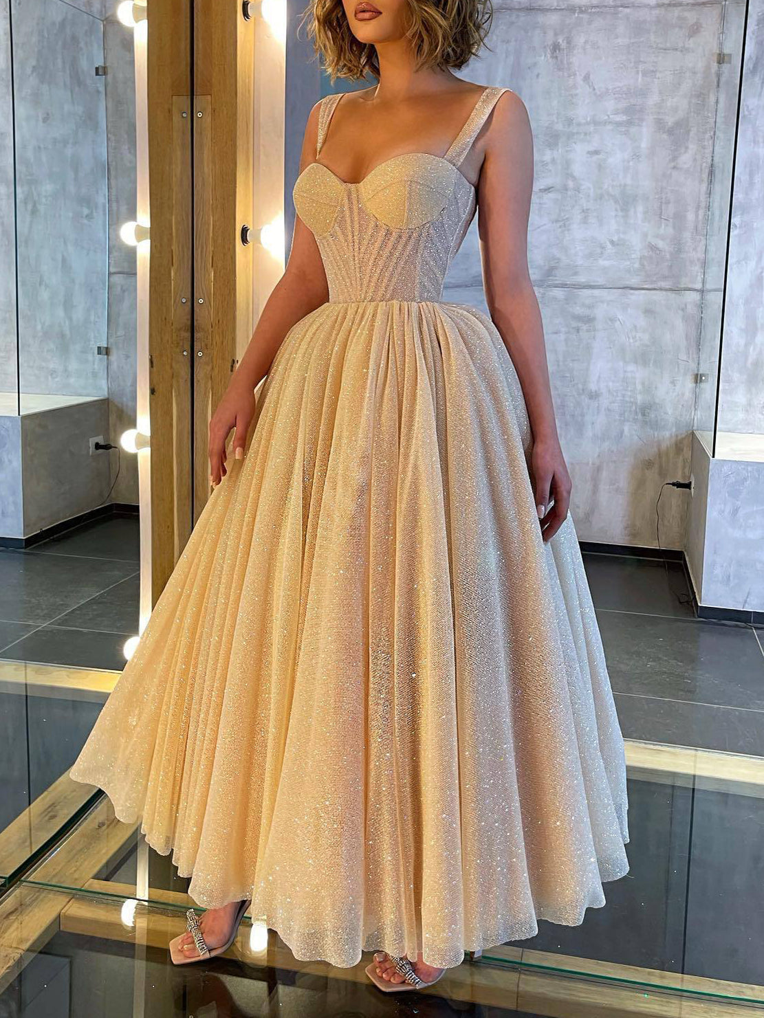 Woochic robe longue brillante paillette bretelle dos nu trapèze bustier élégant de soirée