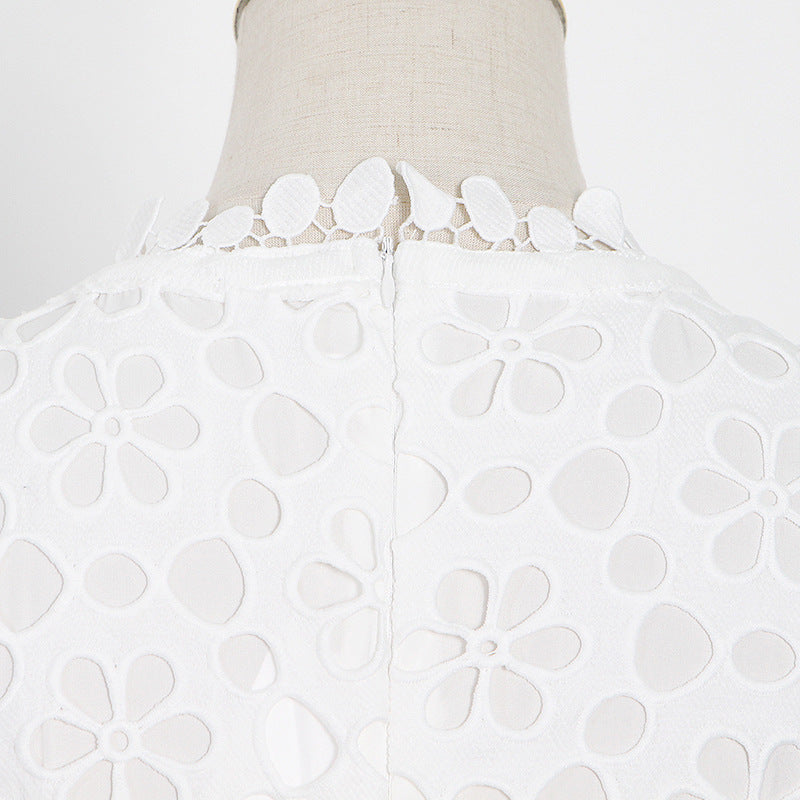 Woochic robe longue col en V cintrée conception du crochet découpes traîne